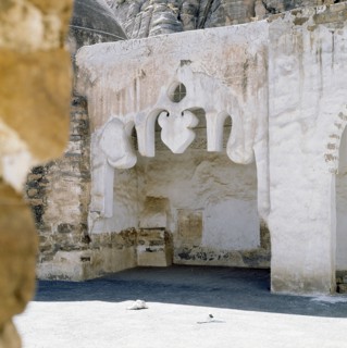 Moulded plasterwork archway, San'a