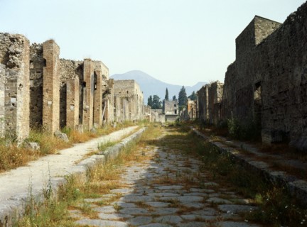 Pompeii street