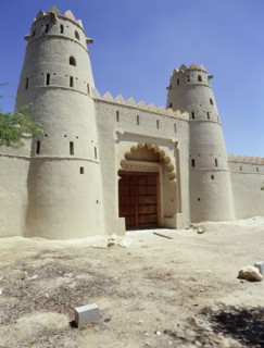 Main entrance , al-'Ain fort, flanked by two towers