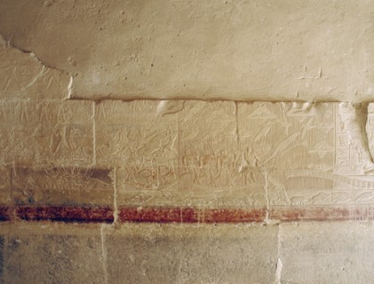 A scene in relief in the tomb of the vizier Mereruka showing a papyrus thicket teeming with animals and birds