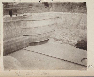 The tanks, Aden