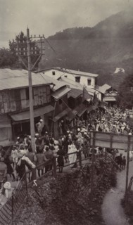 Crowds at Mussoorie Bazaar
