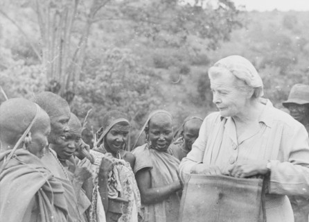 Nellie Grant meets Kikuyu women