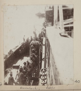 Disembarking troops, Anglo-Somali War