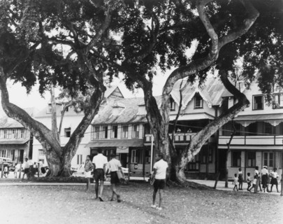 Schoolchildren cross town square in Castries, St Lucia