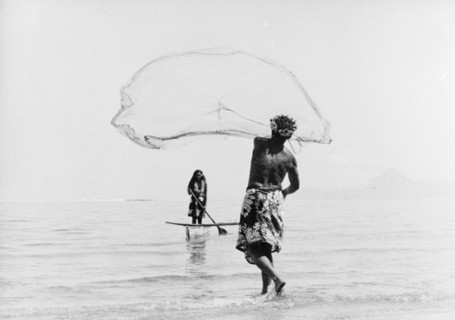 Fishing with a cast net