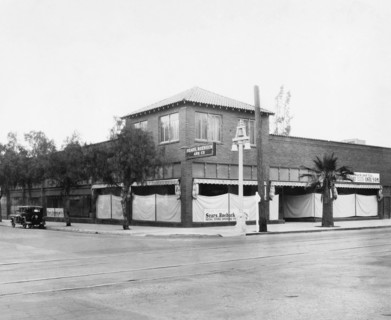 Sears, Roebuck & Co. Store