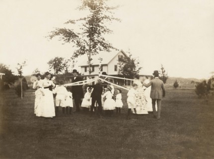Birthday Party Maypole