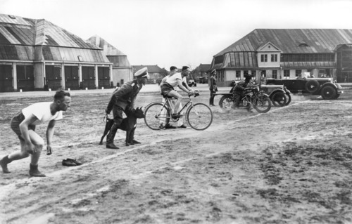 The Start Of A Weird Race