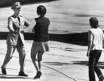 POWs Arrive Home
