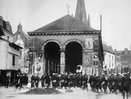 German Spy Signs In Paris