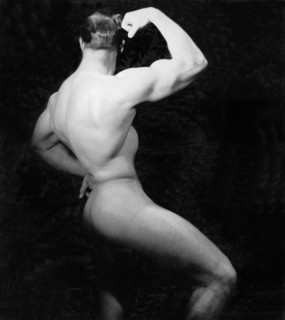 Nude Bodybuilder Side View