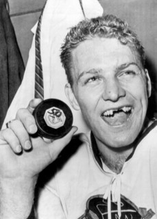 Bobby Hull Scores 50th Goal