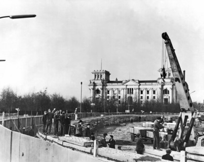 Berlin Wall Construction