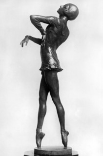 Statue of Alice Nikitina