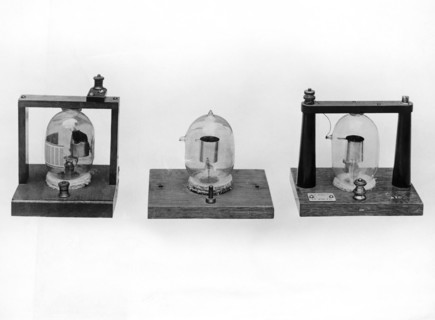 Fleming's First Vacuum Tube