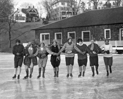 Smith Girls Skate On Paradise Pond