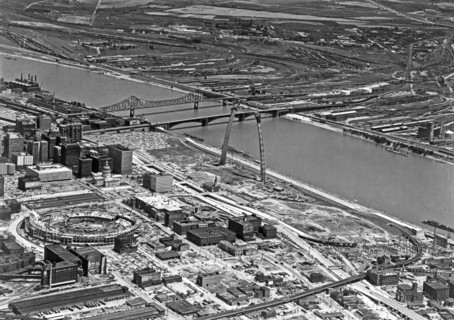 St. Louis Arch Construction