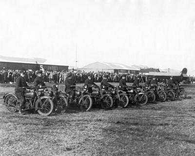 NY Cops Wait For Bremen Flyers