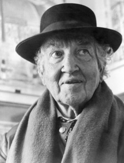 Author Robert Graves