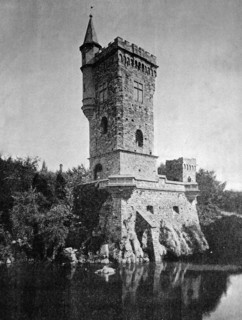 The binger maeuseturm tower