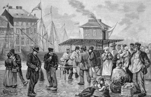 Merchant offering roast potatoes in antwerp