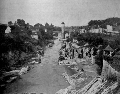 la gave de pau river, orthez