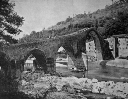 Pont de borgo a mozzano bridge