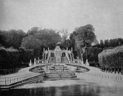 Fontaine de saint-cloud fountain