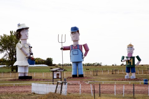 The Tin Family, Enchanted Highway, Regent, North Dakota 2006