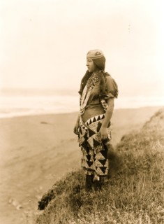 Woman's primitive dress 1923