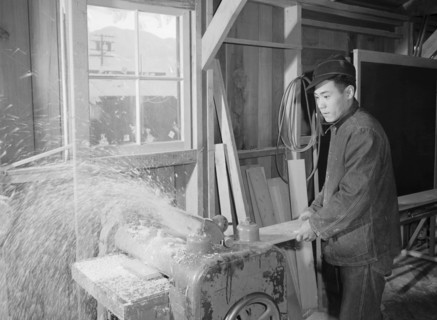 Hidimi Tayenaka (woodworker),  1943