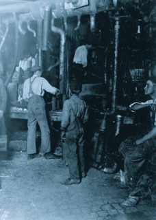 8  P.M. in an Indiana Glass Works 1908