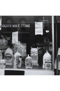 Grocery window 1939