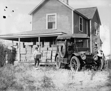 Raid on Home which served as a distribution warehouse for illegal liquor 1922