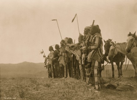 Awaiting the scouts return 1908