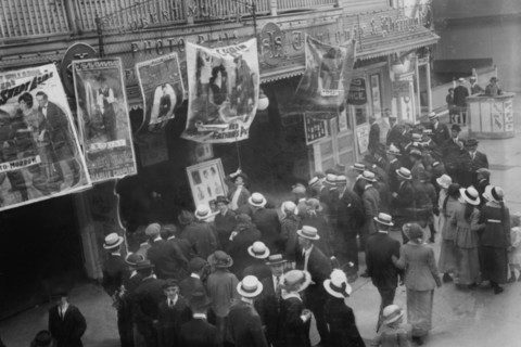 Ballyhoo men Flock to Coney Island 1922