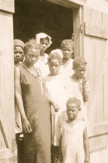 Baptist women, Alma Plantation, False River, Louisiana 1934
