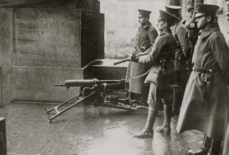 Berlin, defending National Assembly