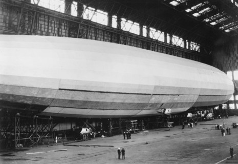 Bow of ZR-1 (showing engine cars) 1923