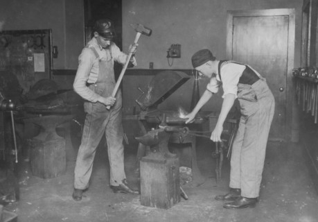 Boys working at forging. Oklahoma City High School 1917