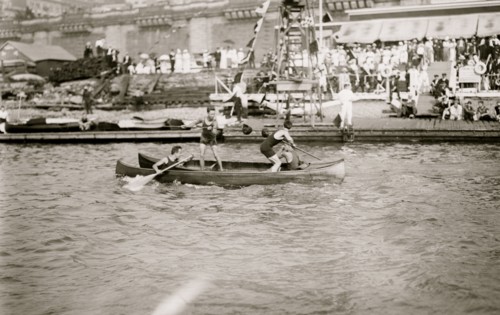 Canoe Tilting 1914