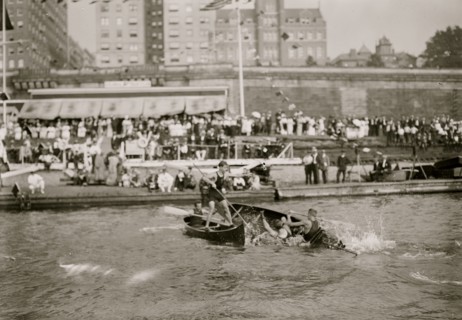 Canoe Tilting 1915