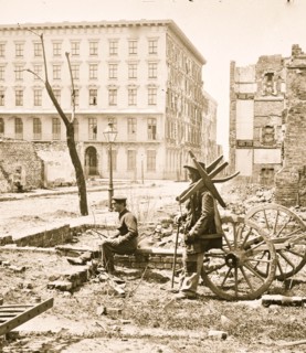 Charleston, S.C. The Mills House, with adjacent ruins 1865