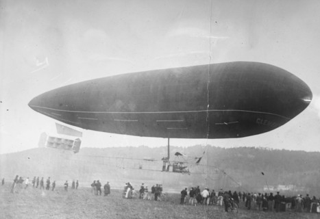 Clement-Bayard Dirigible which crossed the Channel