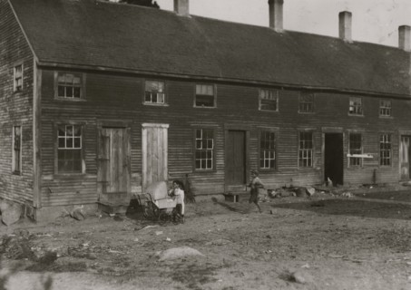 Crowded tenement used by cranberry pickers ("Bravas") or black Portuguese 1911