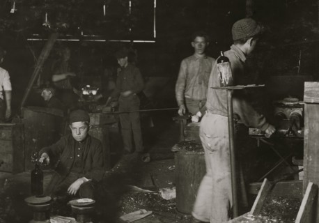 Day scene in New Jersey Glass House.  1909