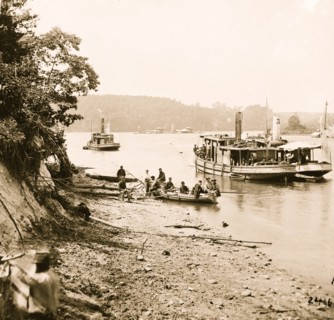 Deep Bottom, Va., vicinity. Transport Linda of Philadelphia and a monitor (Onondaga?) on the James 1864