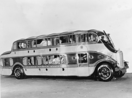 Double-decker bus "Pickwick Stages System"