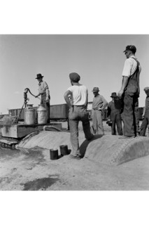 Drinking Water for Migrants 1939